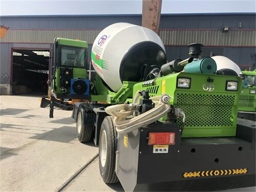 5.5 m³ Self-Loading Concrete Mixer