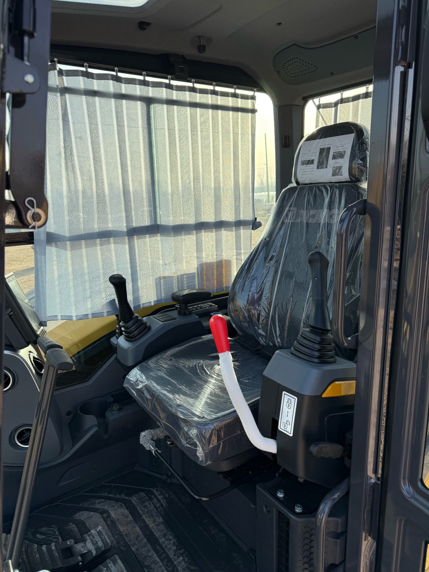 Used XE60 Crawler Excavator detail photo 5