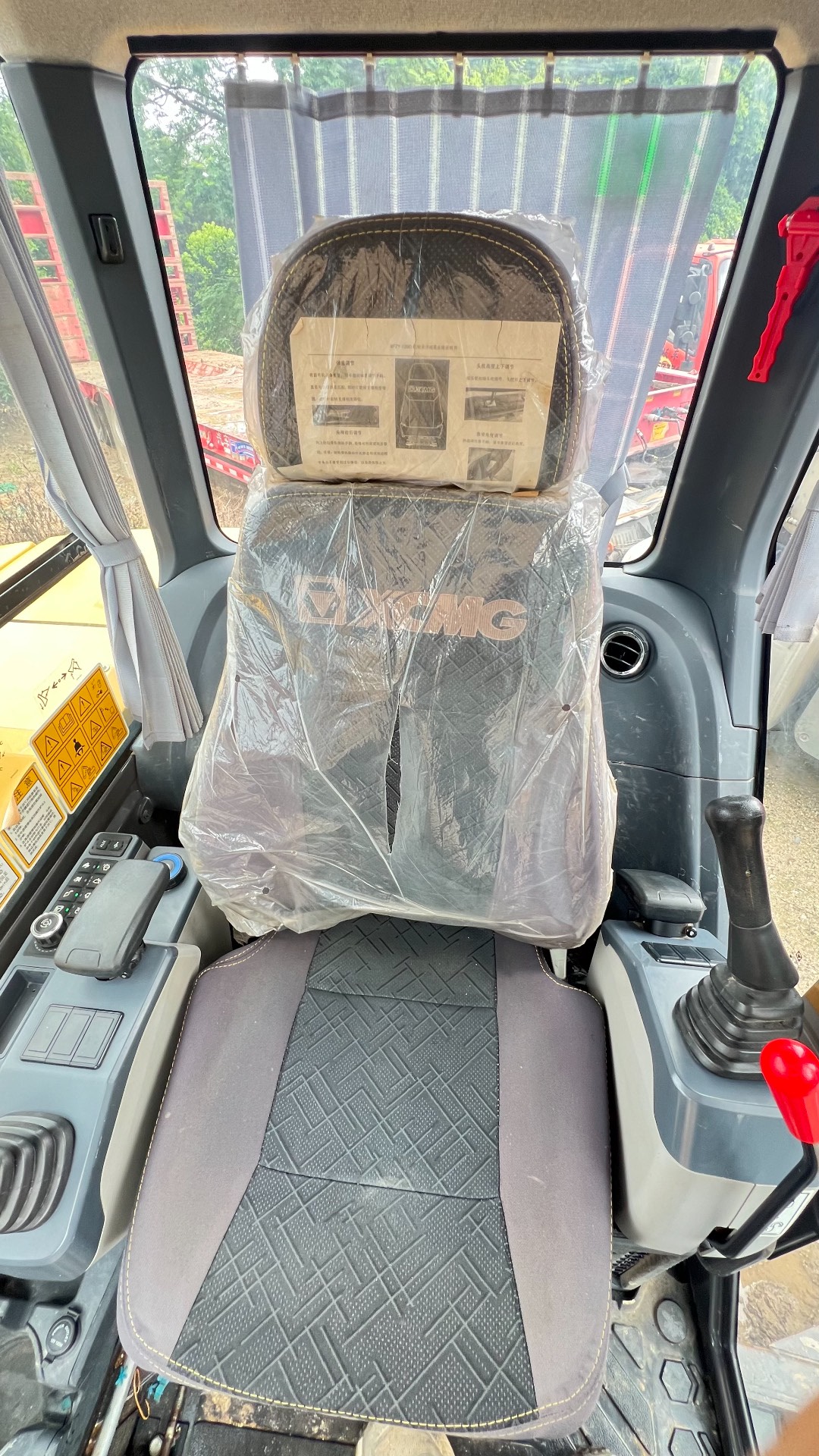 Used XE60 Crawler Excavator 2024 2200 Hours detail photo 6