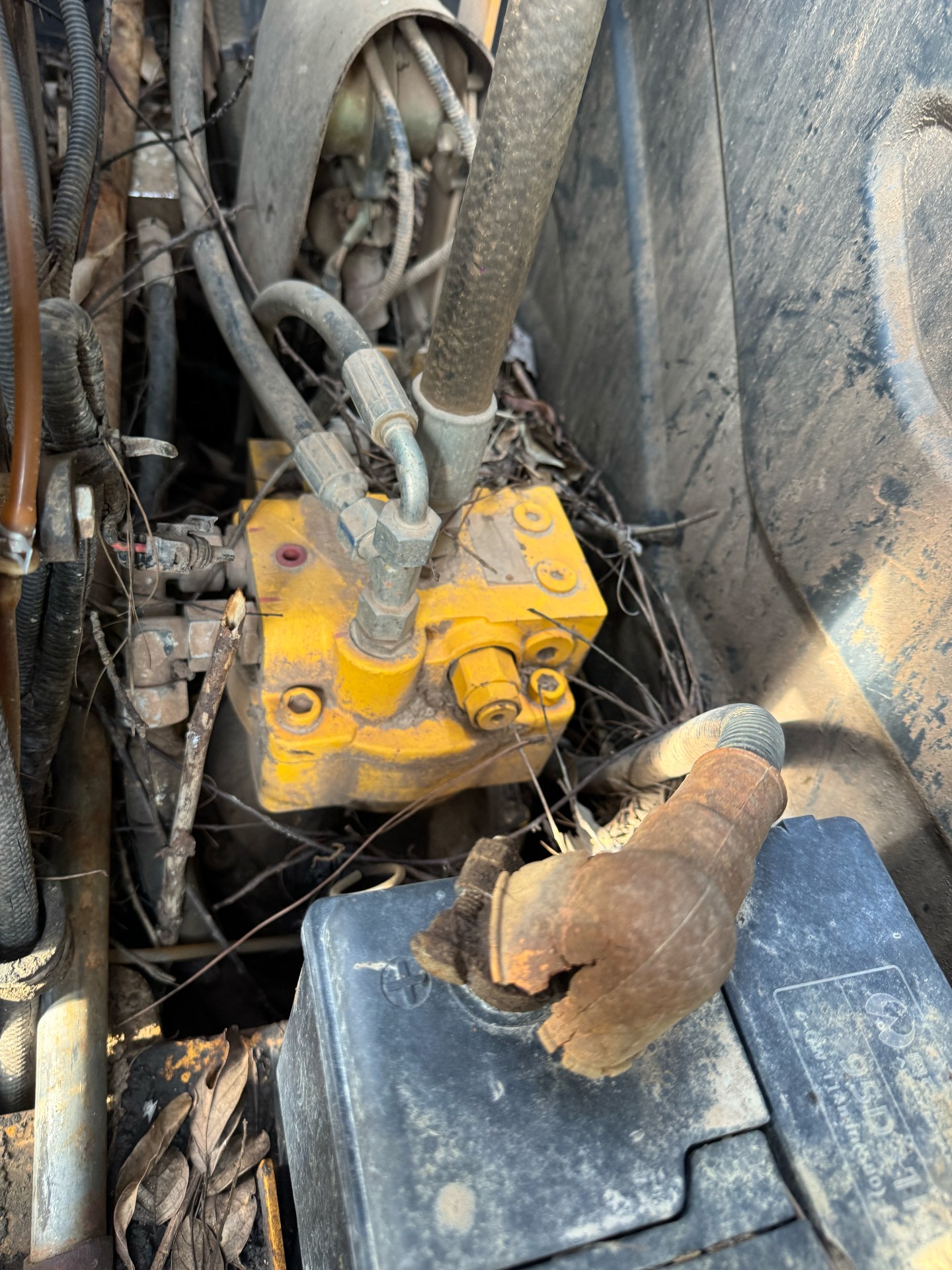 Used XE60 Crawler Excavator 2017 8000 Hours detail photo 5