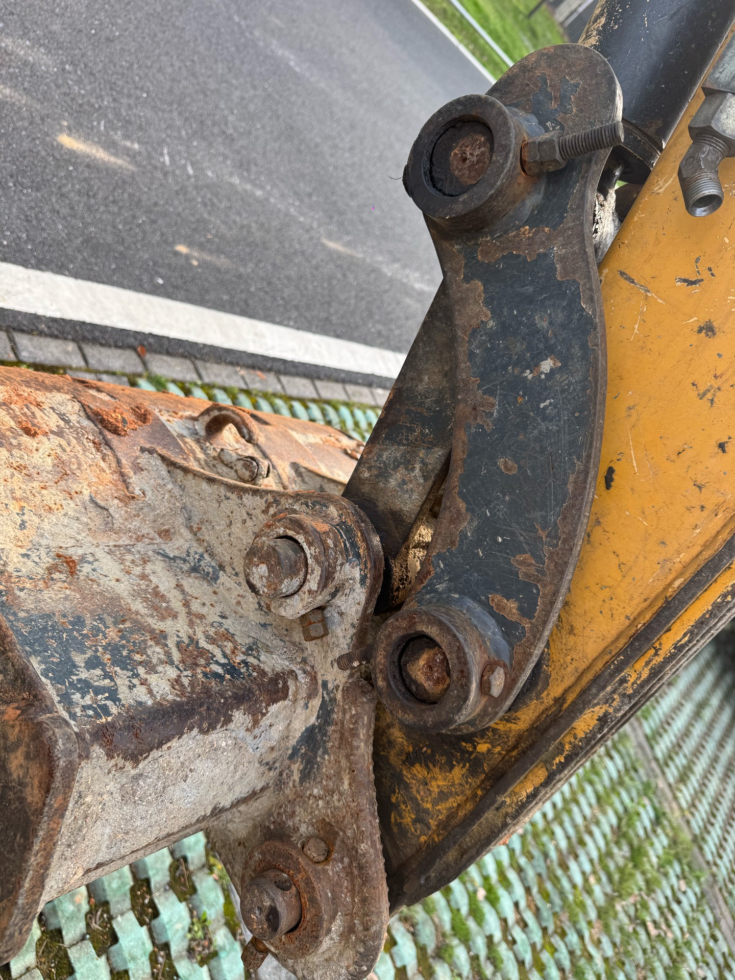 Used XE60 Crawler Excavator 2017 8000 Hours detail photo 8