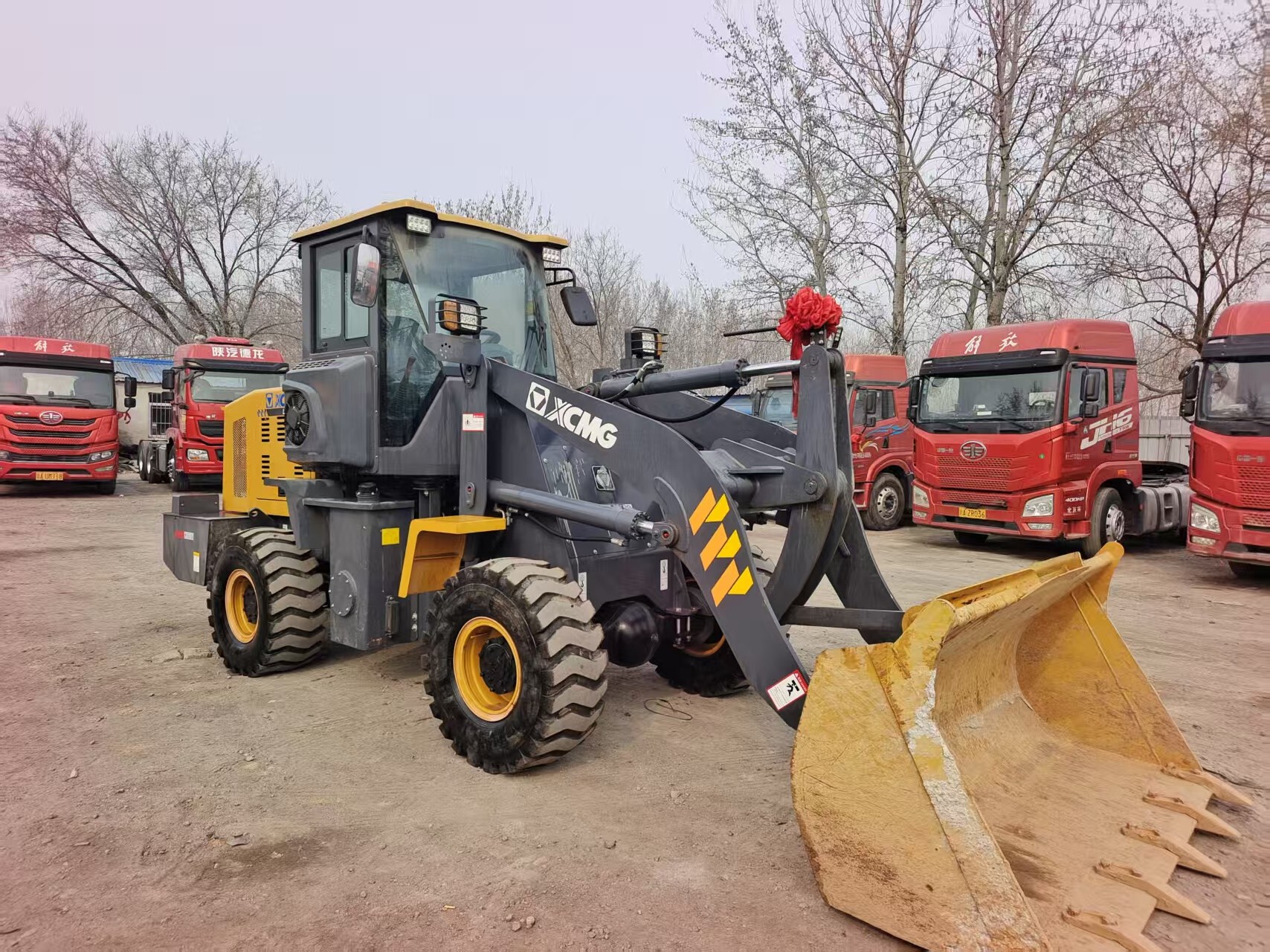 Used LW160 Wheel Loader 27 Hours detail photo 2