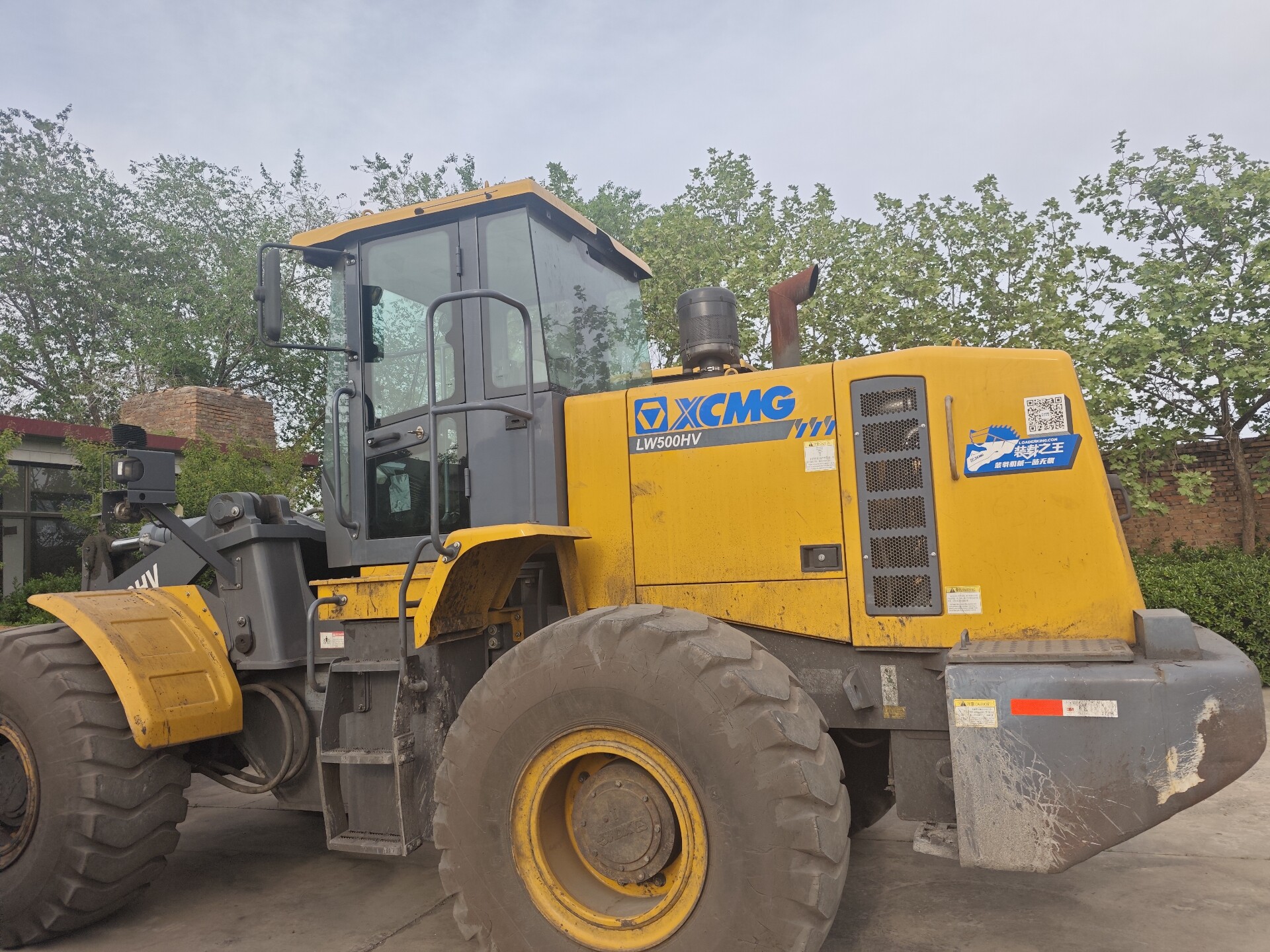 Used LW500 Wheel Loader detail photo 2