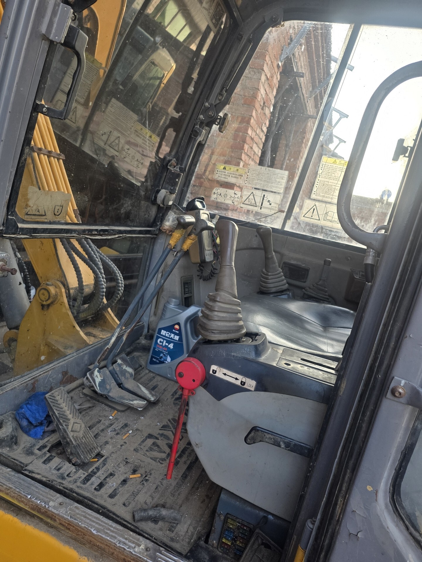Used XE60 Crawler Excavator 2011 detail photo 3