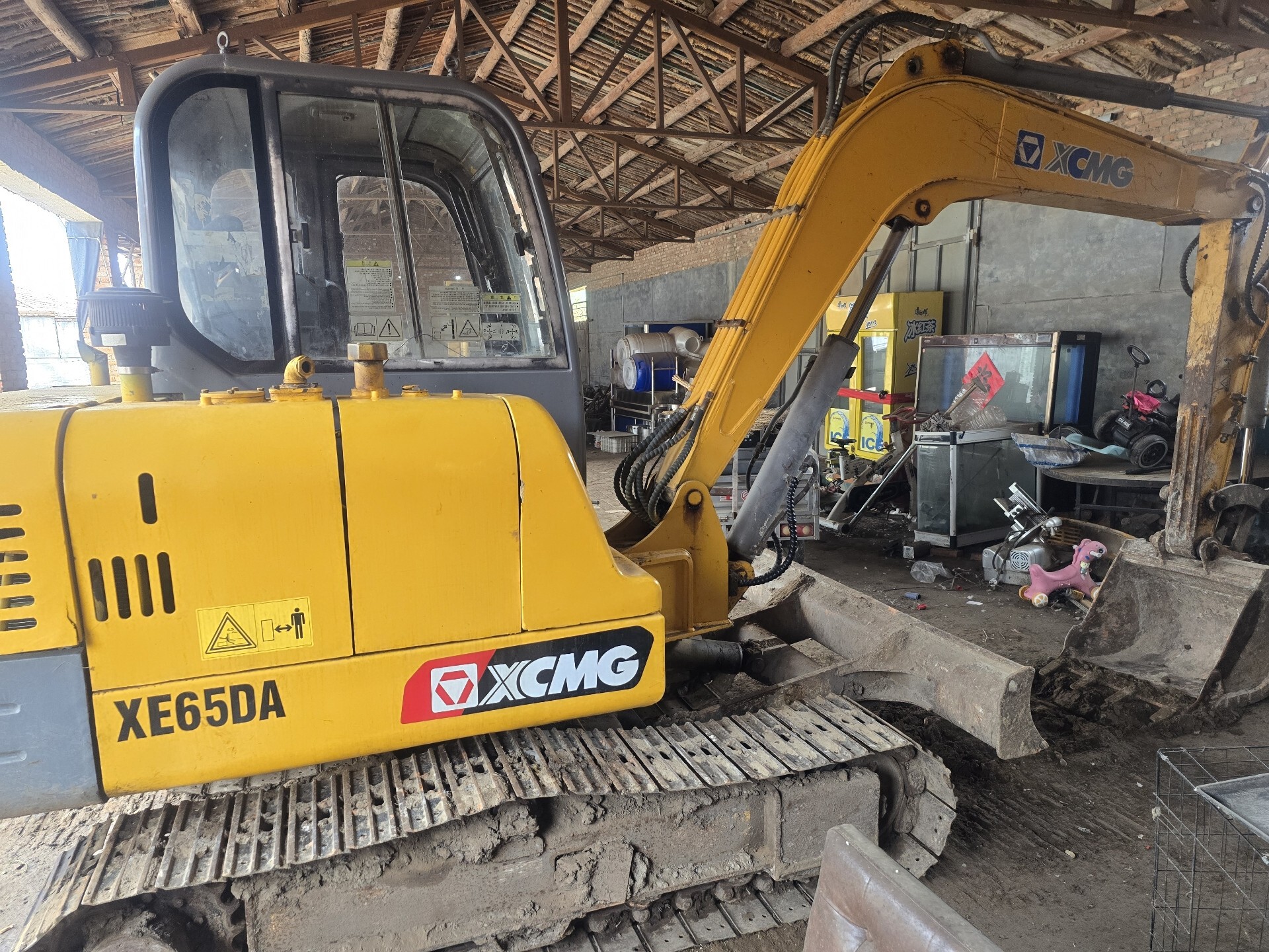 Used XE60 Crawler Excavator 2011 detail photo 5