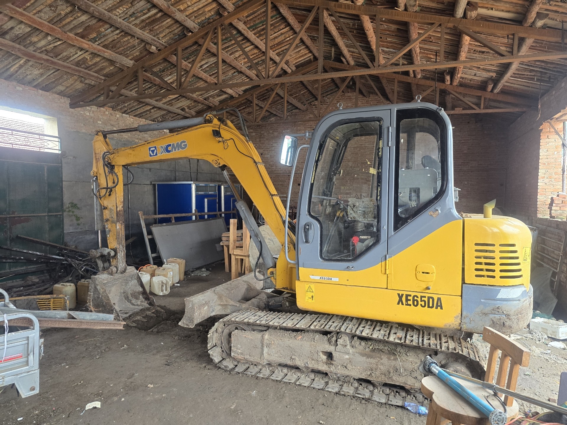 Used XE60 Crawler Excavator 2011 detail photo 8