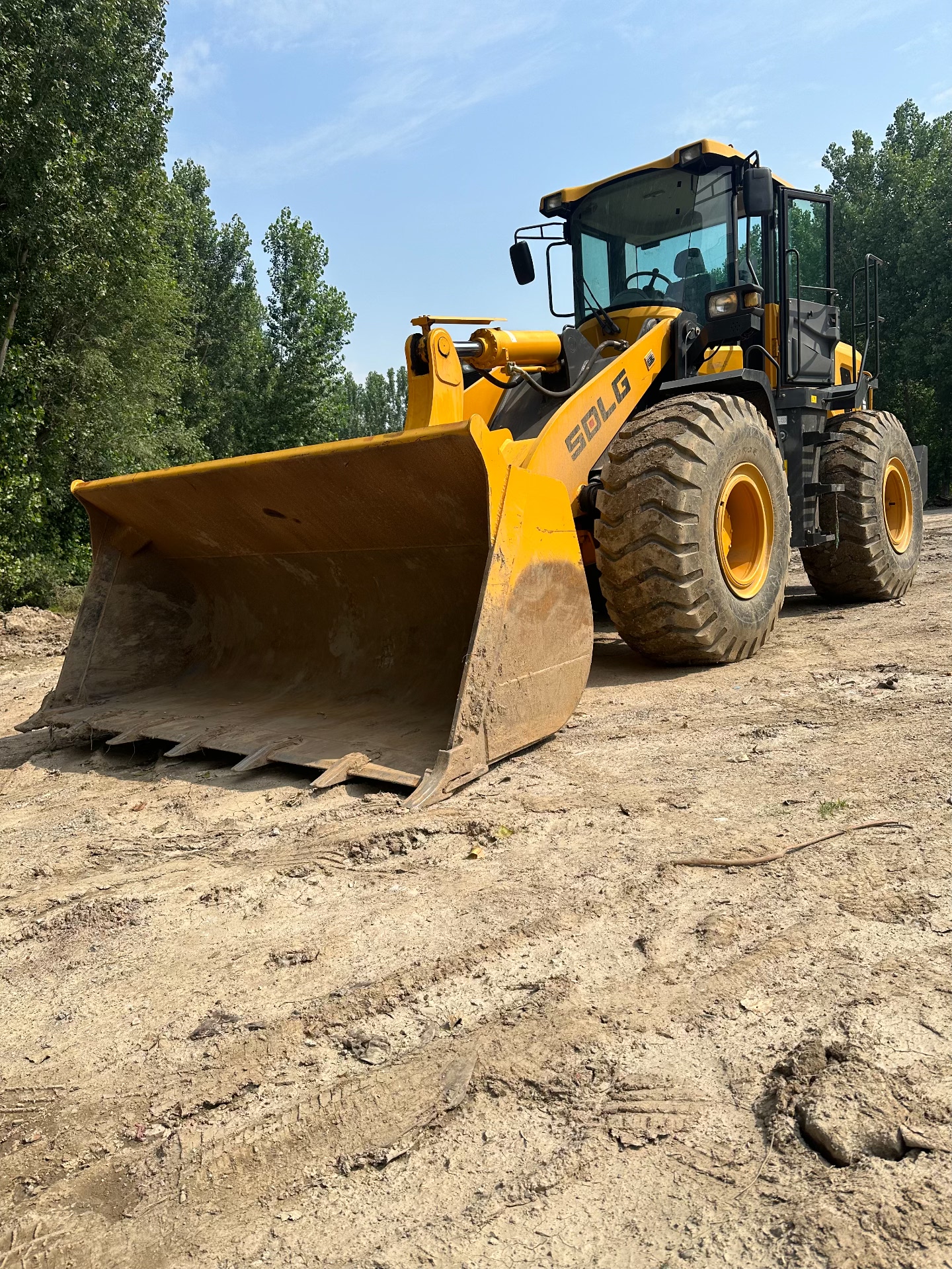 Used Wheel Loader — model confirmed on request detail photo 3