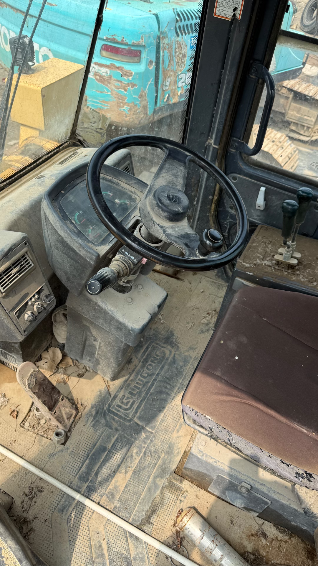 Used Wheel Loader — model confirmed on request detail photo 6