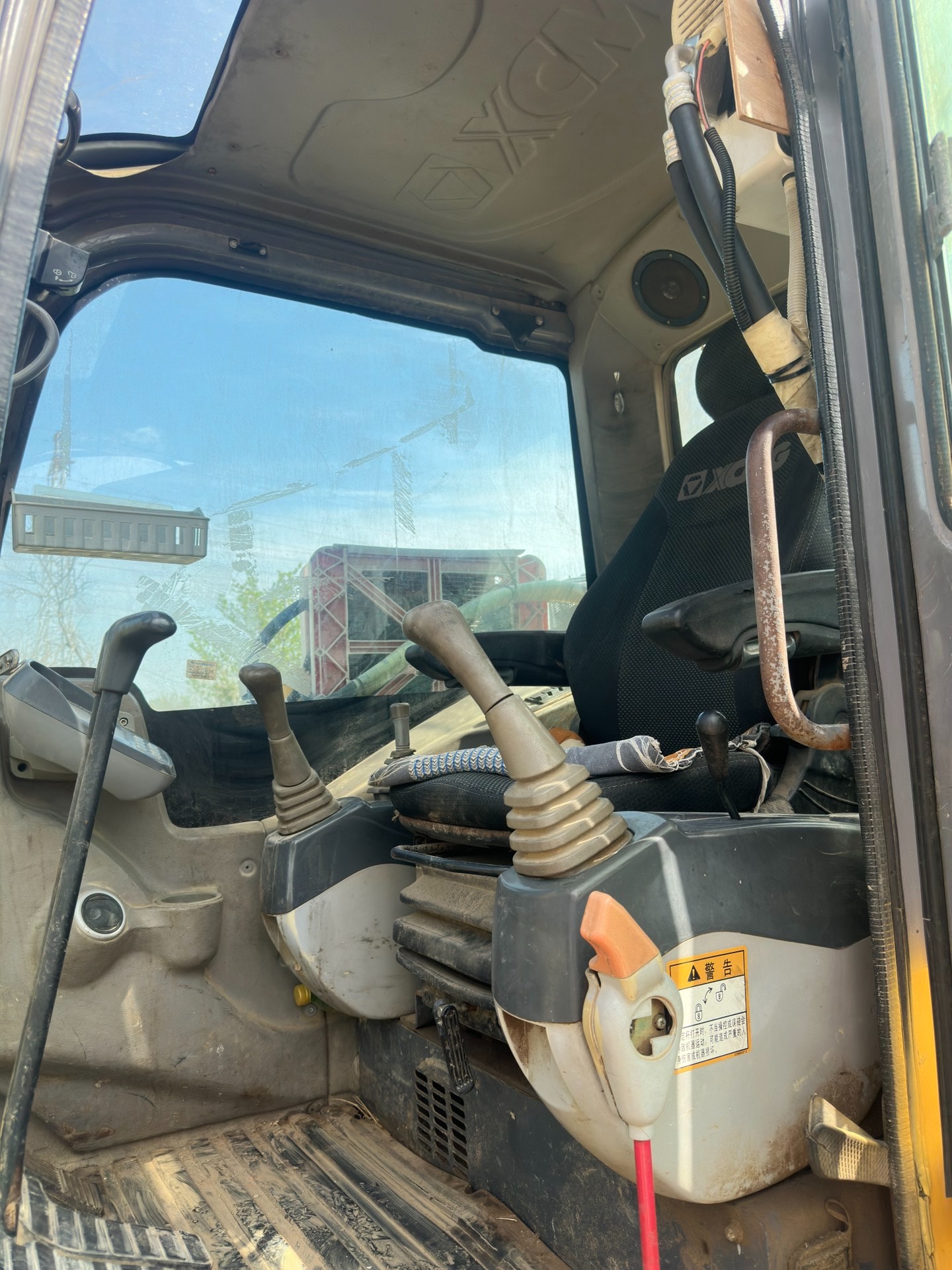 Used XE60 Crawler Excavator 2016 detail photo 6