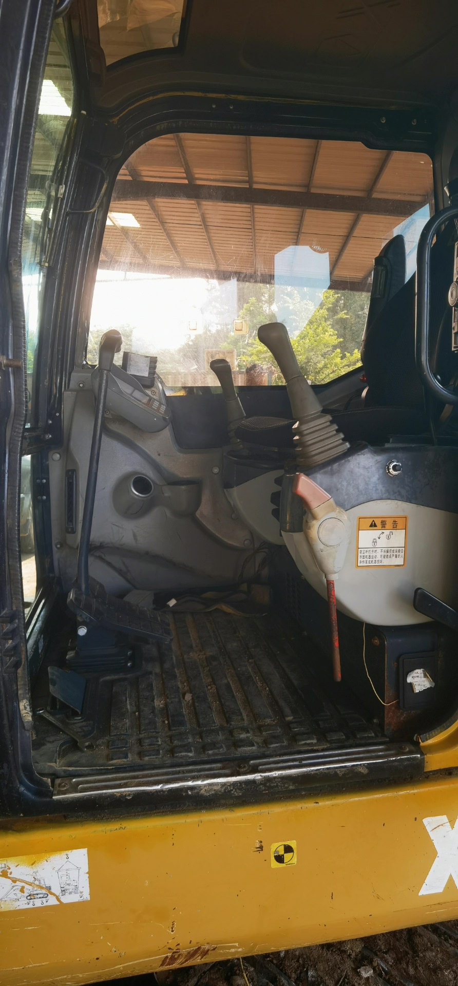 Used XE60CA Crawler Excavator detail photo 4