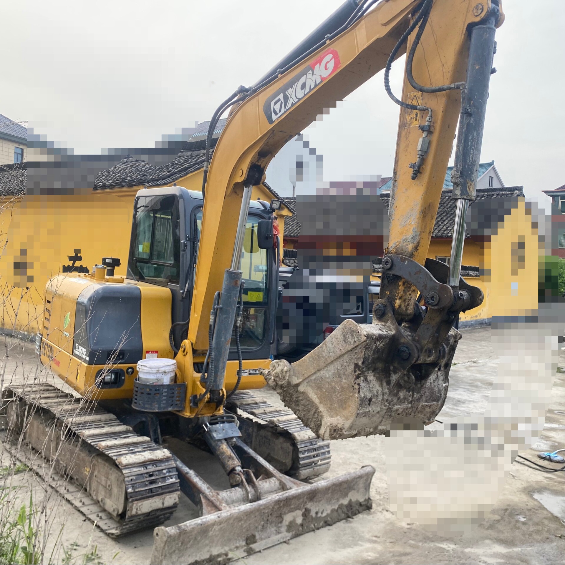 Used XE60 Crawler Excavator detail photo 3