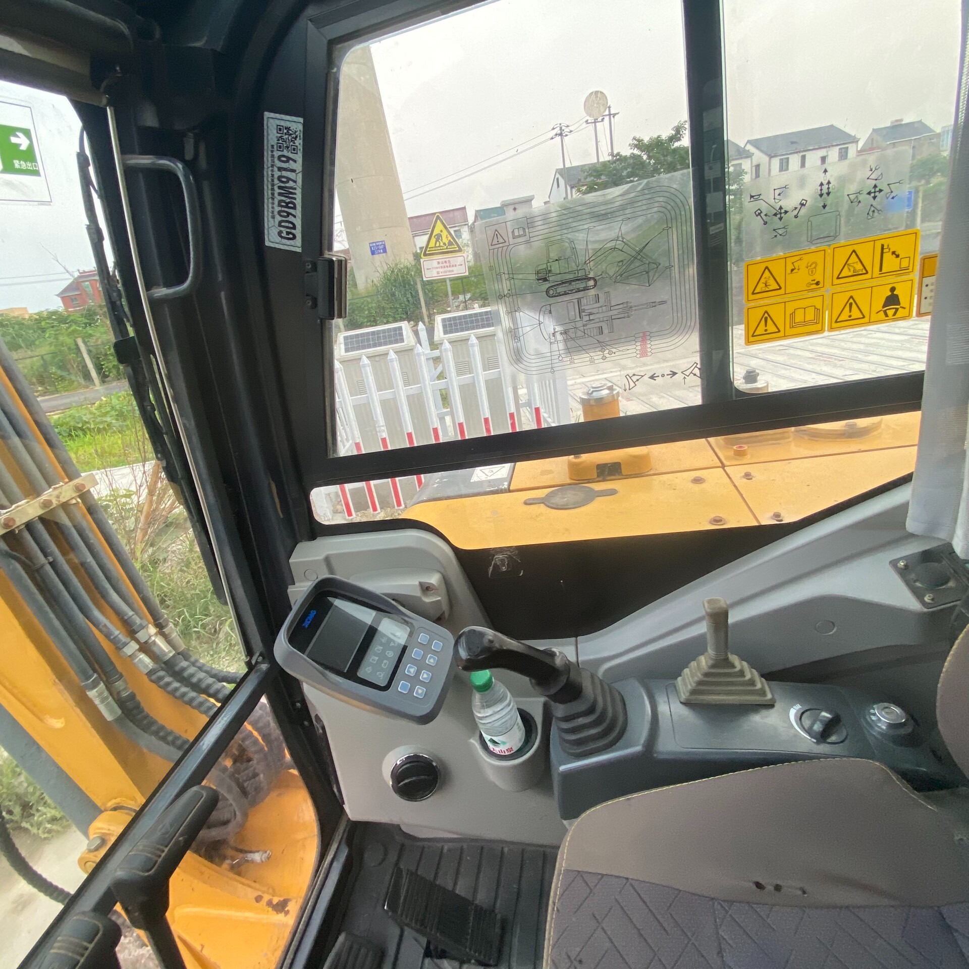 Used XE60 Crawler Excavator detail photo 2