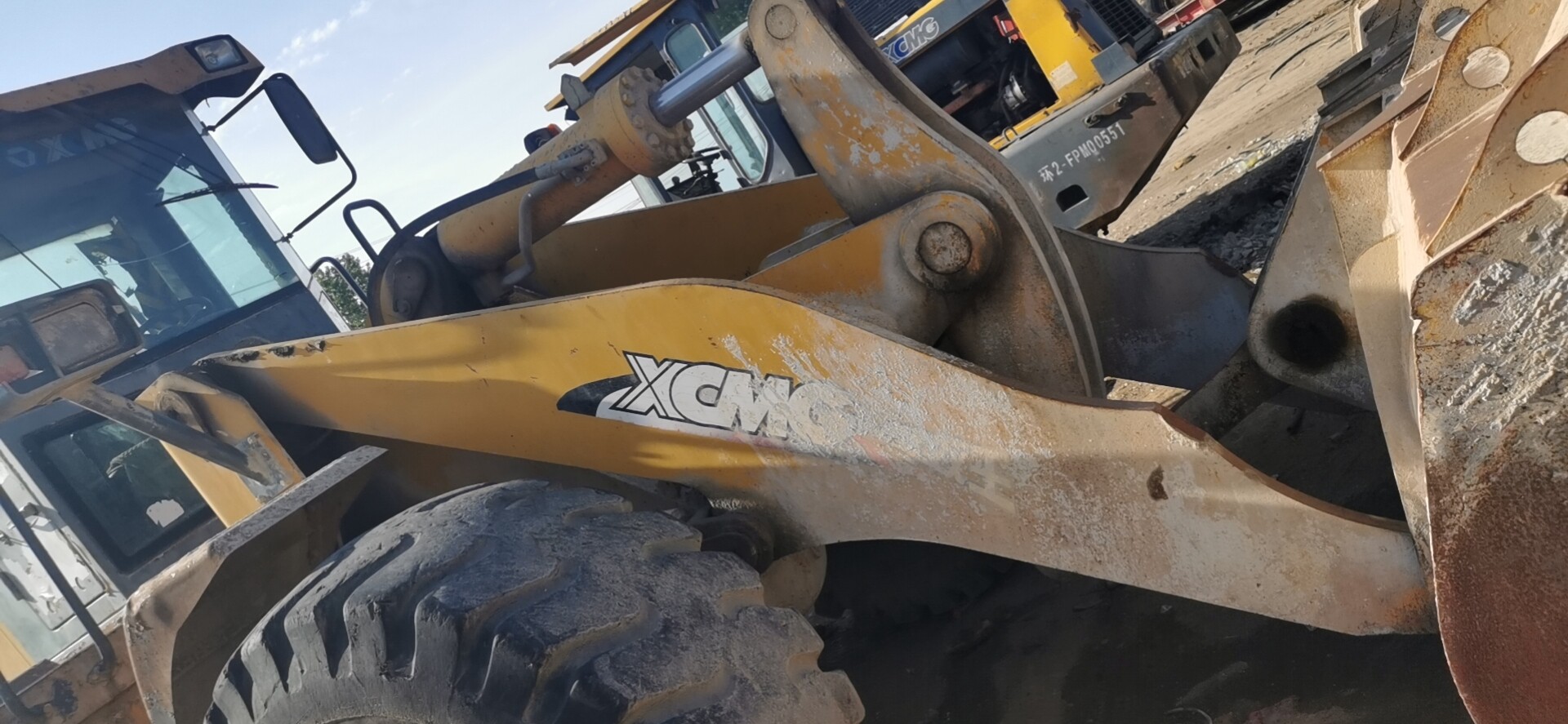 Used LW500 Wheel Loader detail photo 2