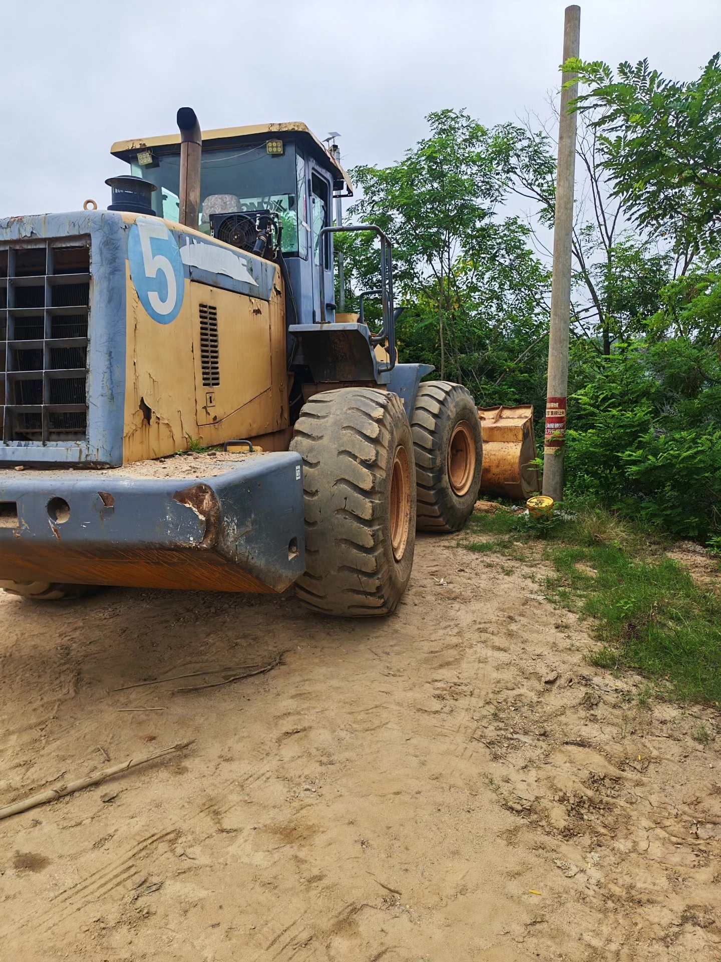 Used Wheel Loader — model confirmed on request detail photo 2