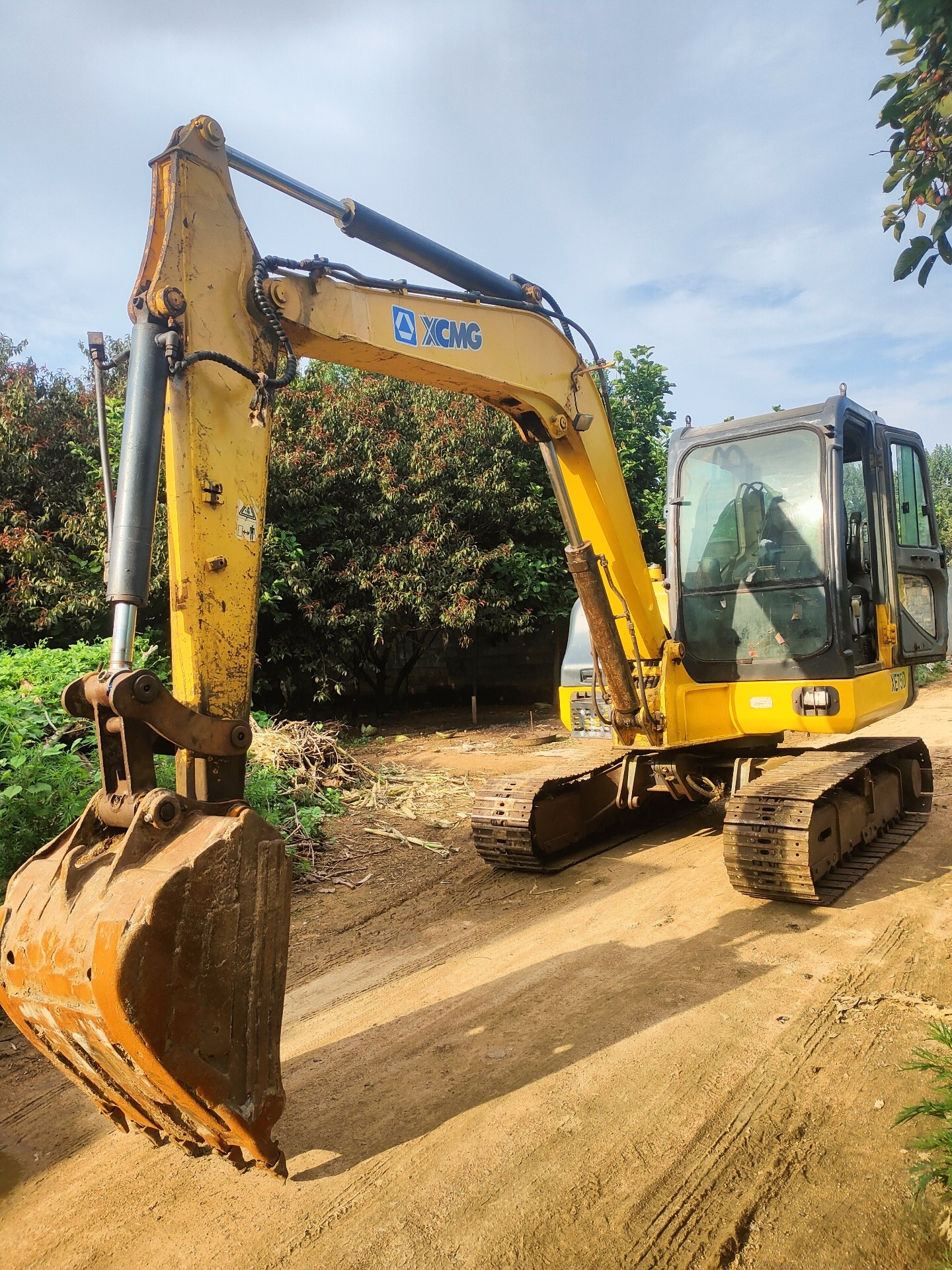 Used XE60 Crawler Excavator 2014 detail photo 3