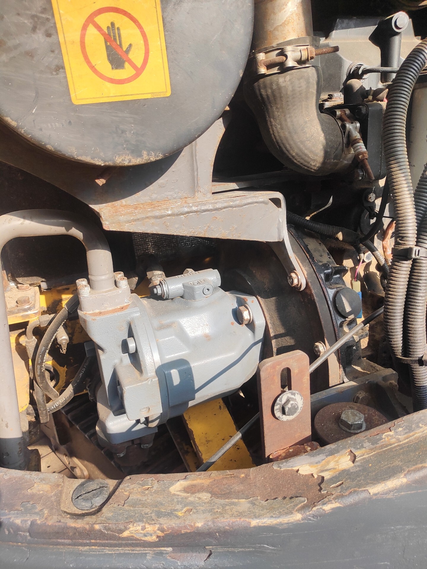 Used XE60 Crawler Excavator 2014 detail photo 5