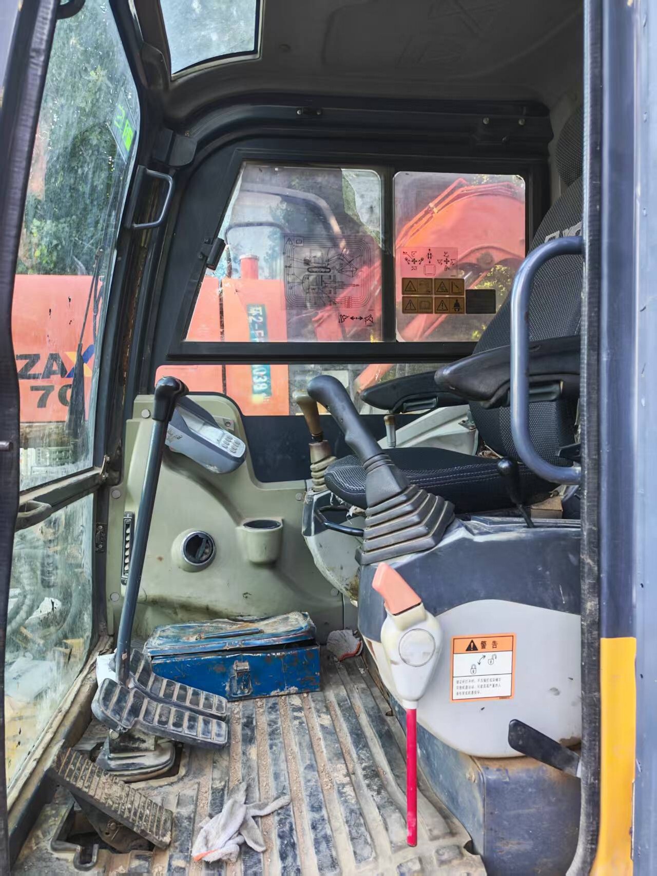 Used XE60 Crawler Excavator 2017 9000 Hours detail photo 3