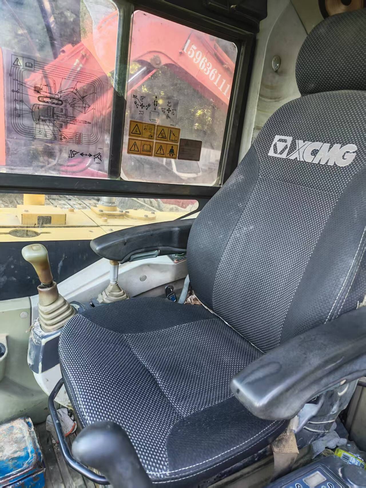 Used XE60 Crawler Excavator 2017 9000 Hours detail photo 4